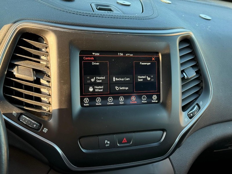 Jeep Cherokee Vehicle Image 25