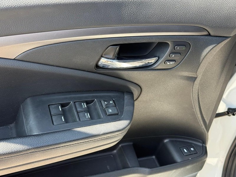 Honda Passport Vehicle Image 19