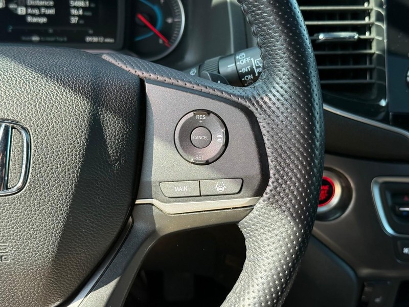 Honda Passport Vehicle Image 24