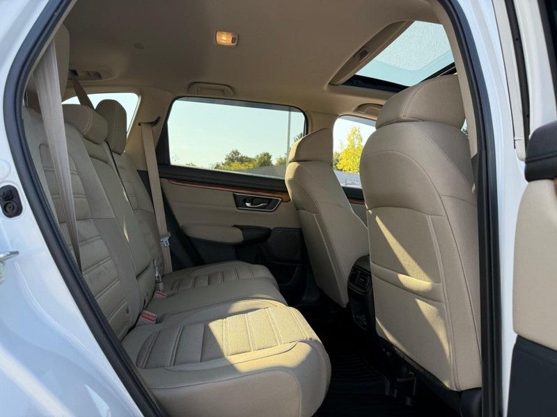 Honda CR-V Vehicle Image 14