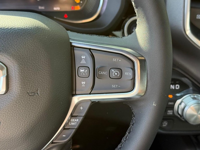 Ram 1500 Vehicle Image 18