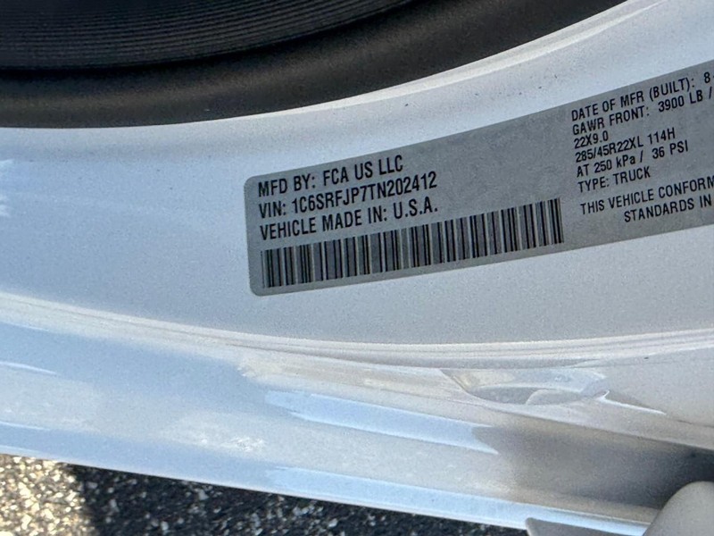 Ram 1500 Vehicle Image 21
