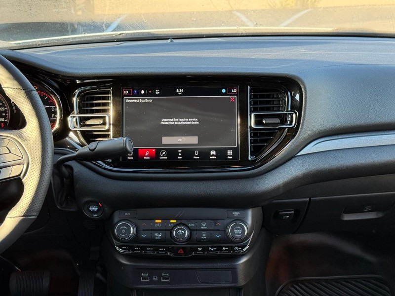 Dodge Durango Vehicle Full-screen Gallery Image 8