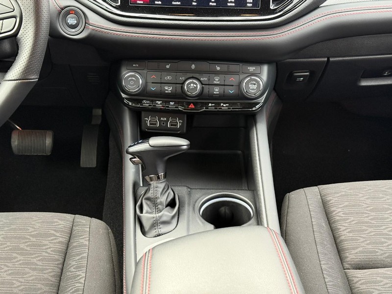 Dodge Durango Vehicle Image 13