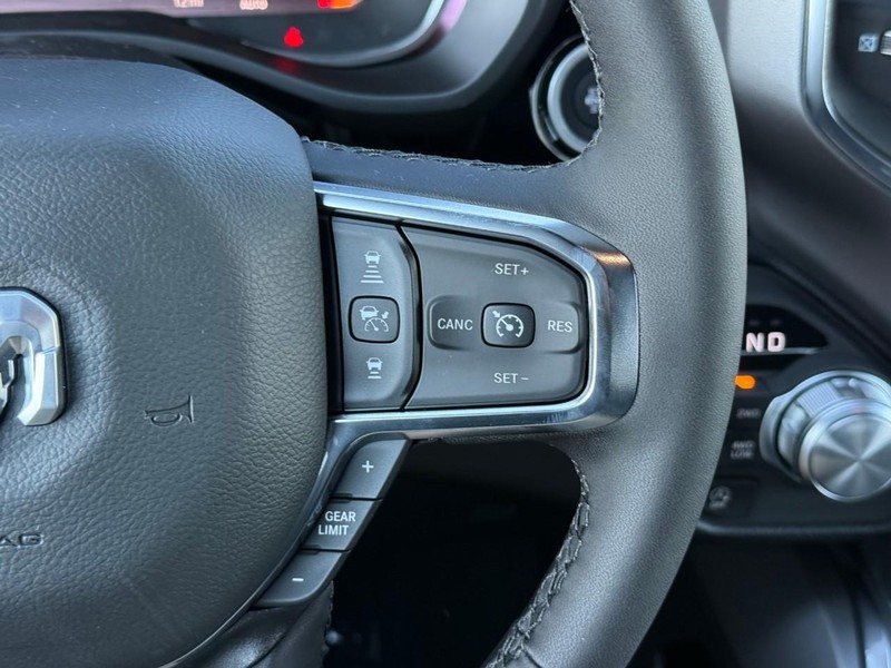 Ram 1500 Vehicle Image 18
