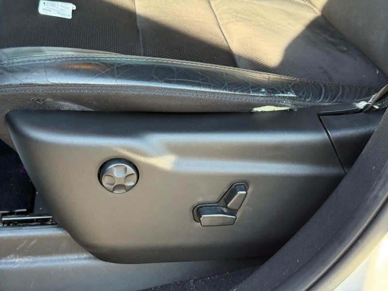 Jeep Grand Cherokee Vehicle Image 21