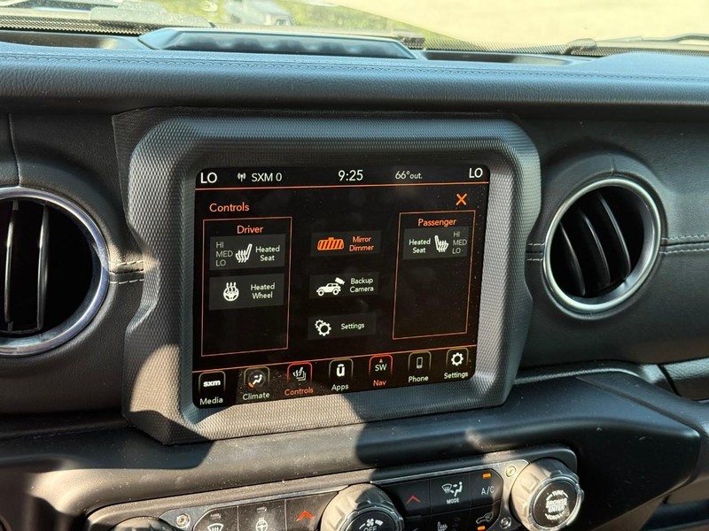 Jeep Wrangler 4xe Vehicle Image 21