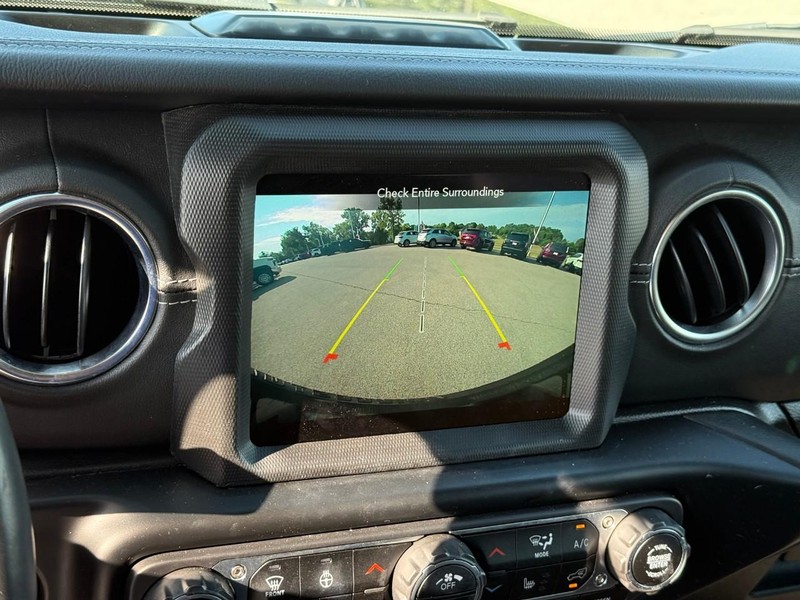 Jeep Wrangler 4xe Vehicle Image 22