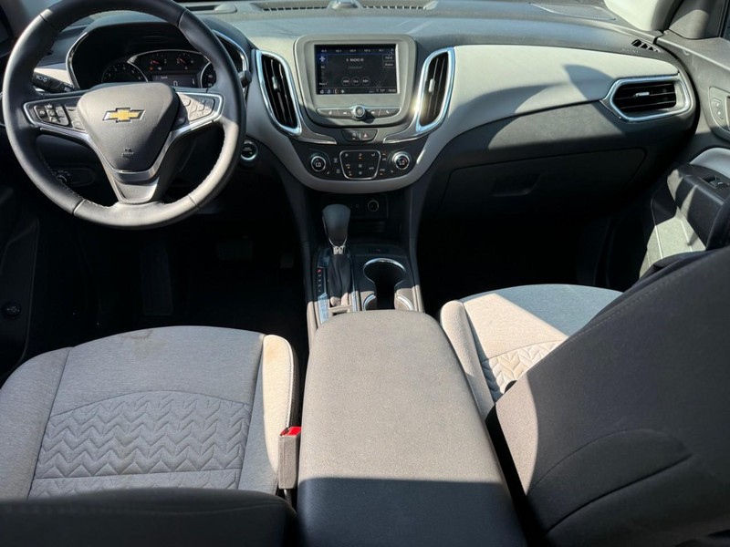Chevrolet Equinox Vehicle Image 15