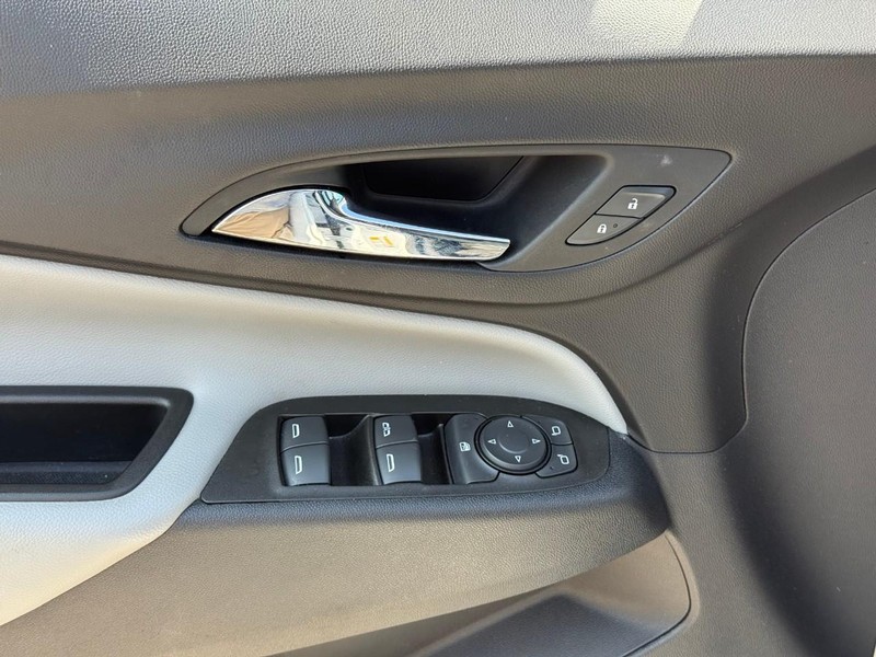 Chevrolet Equinox Vehicle Image 20