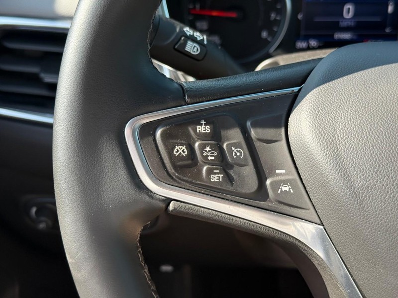 Chevrolet Equinox Vehicle Image 23