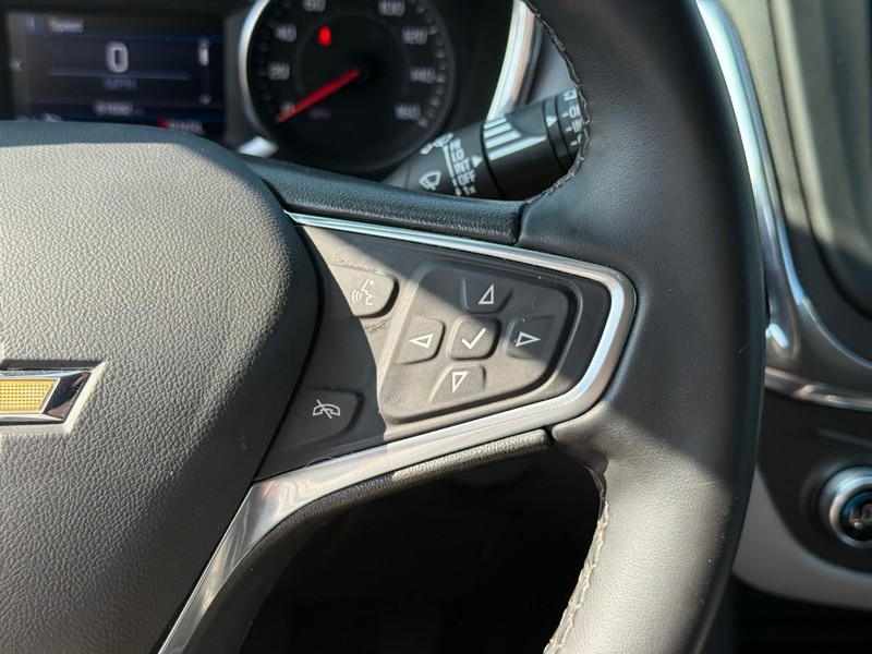 Chevrolet Equinox Vehicle Image 24