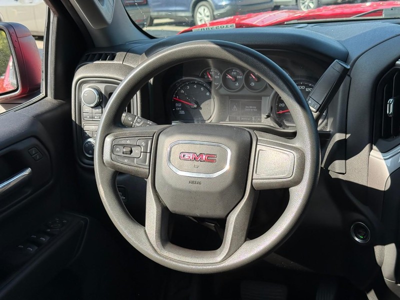 GMC Sierra 1500 Vehicle Image 13