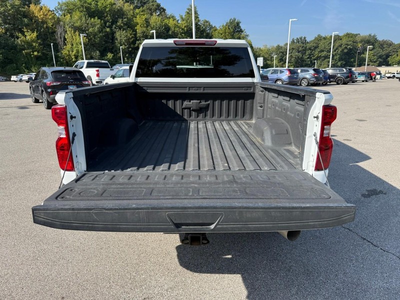 Chevrolet Silverado 2500HD Vehicle Image 07