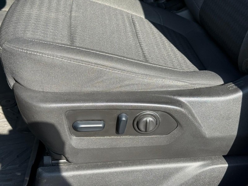 Chevrolet Silverado 2500HD Vehicle Image 20