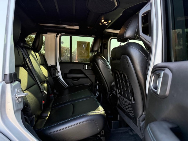 Jeep Wrangler 4xe Vehicle Image 13