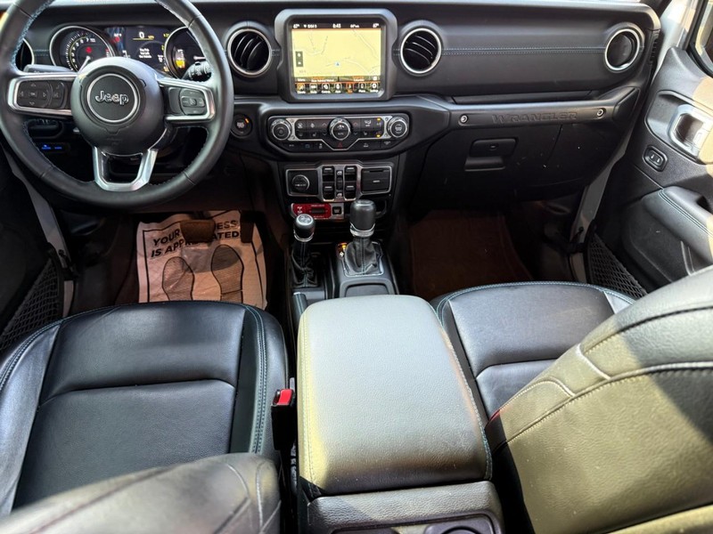Jeep Wrangler 4xe Vehicle Image 14