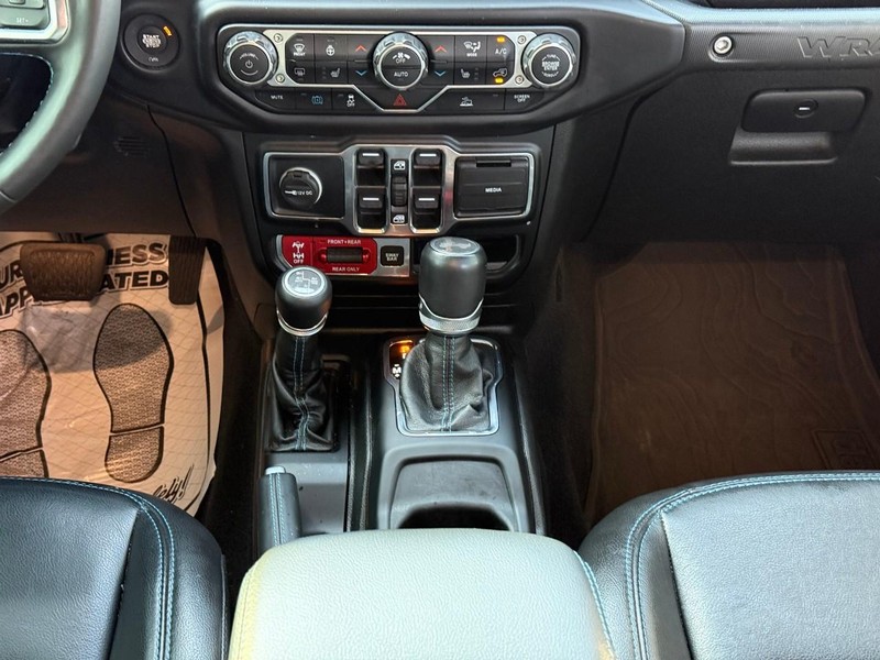 Jeep Wrangler 4xe Vehicle Image 18