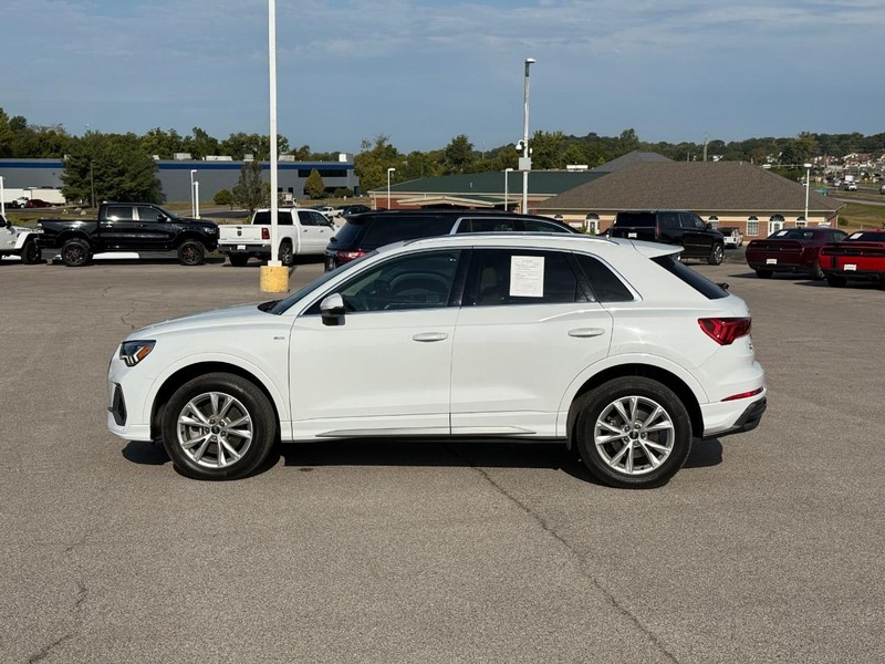 Audi Q3 Vehicle Image 03