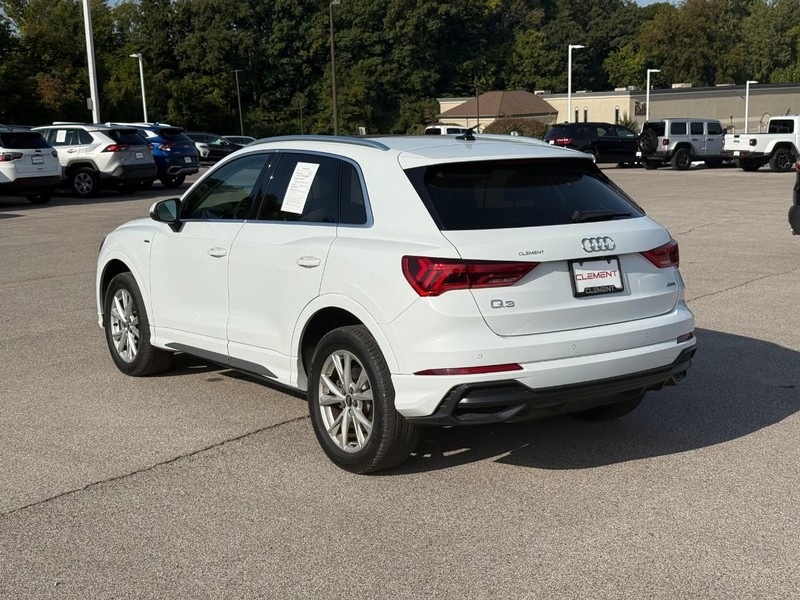Audi Q3 Vehicle Image 04