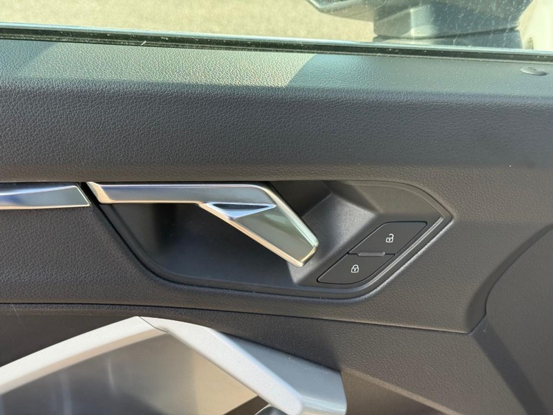Audi Q3 Vehicle Image 22