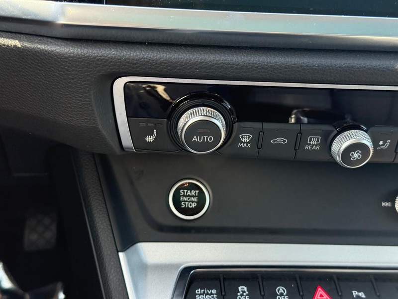 Audi Q3 Vehicle Image 29