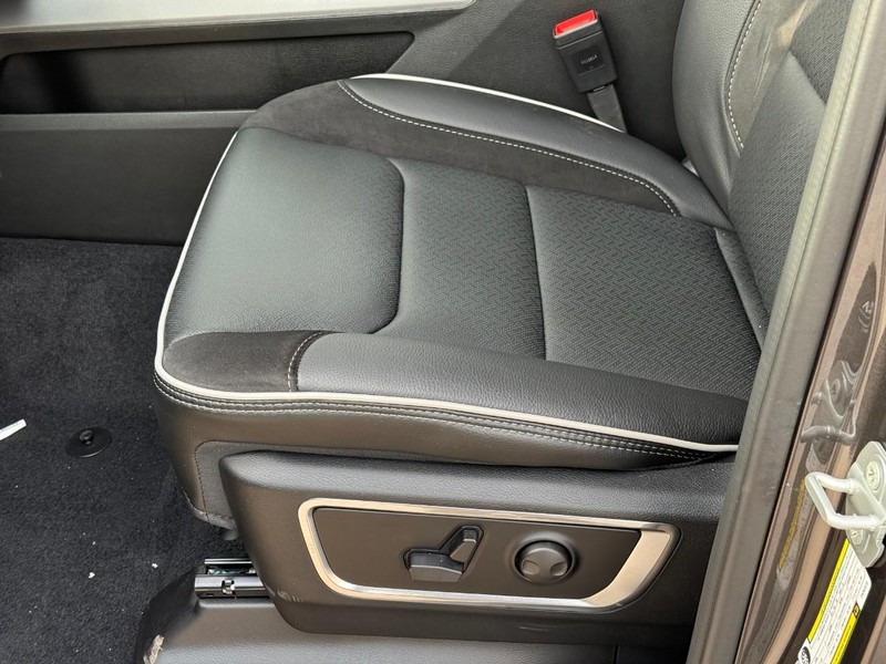 Ram 1500 Vehicle Image 15