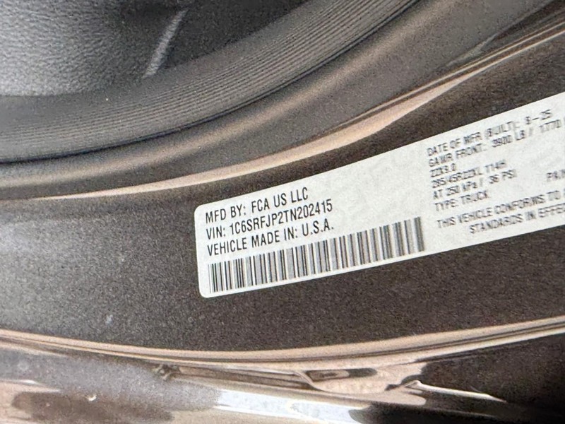 Ram 1500 Vehicle Image 21