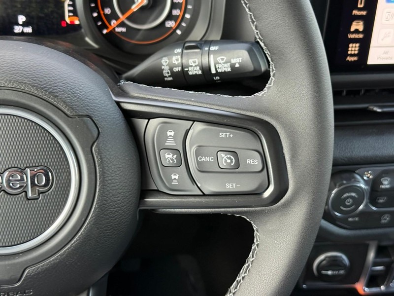 Jeep Wrangler Vehicle Image 16