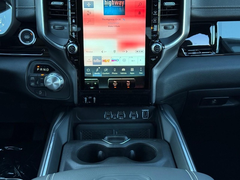 Ram 1500 Vehicle Image 12