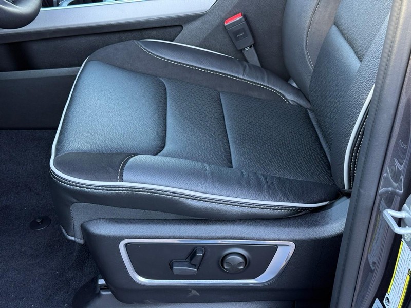 Ram 1500 Vehicle Image 15