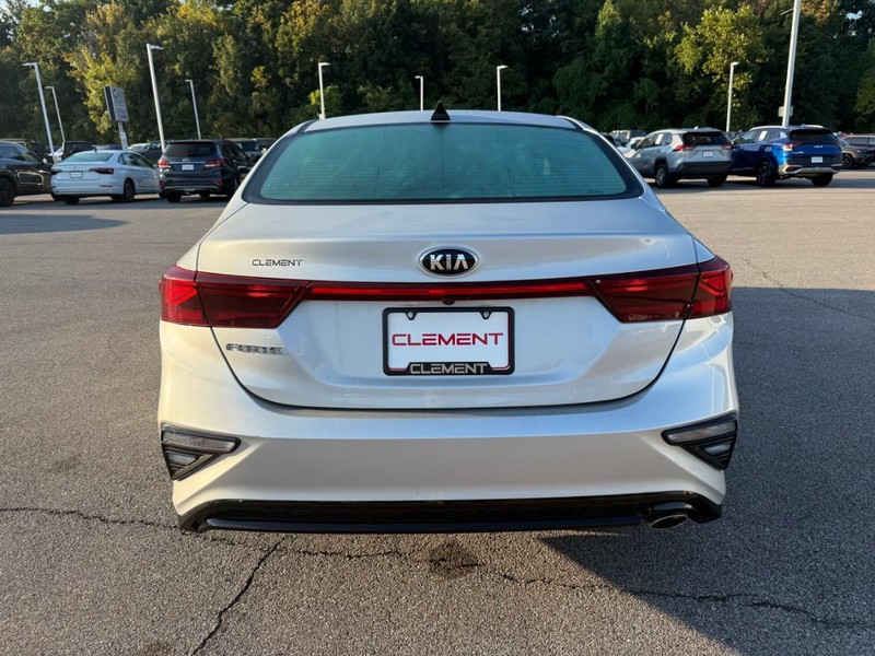Kia Forte Vehicle Image 07