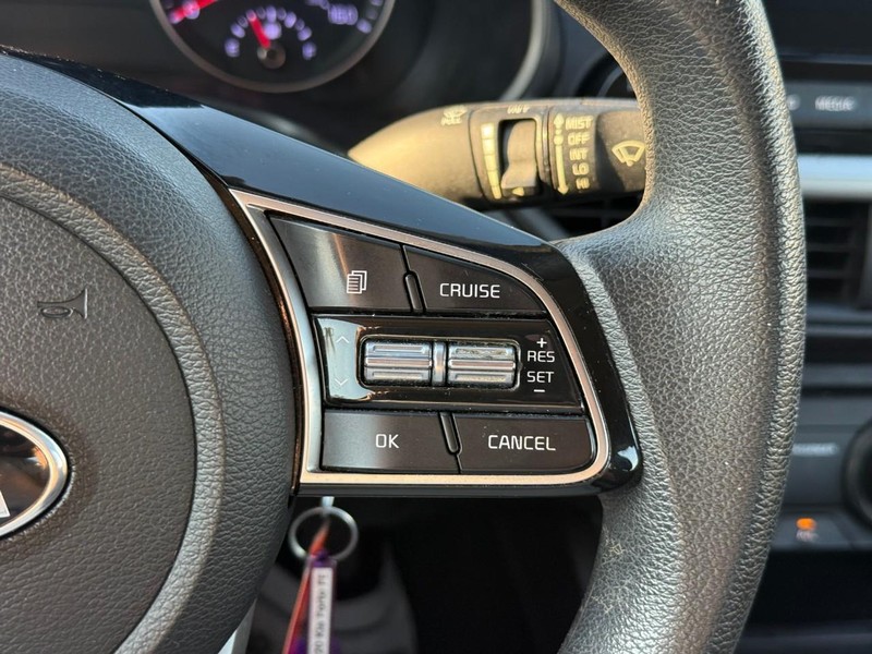 Kia Forte Vehicle Image 22