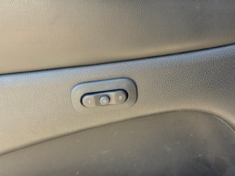 Jeep Grand Cherokee Vehicle Image 20