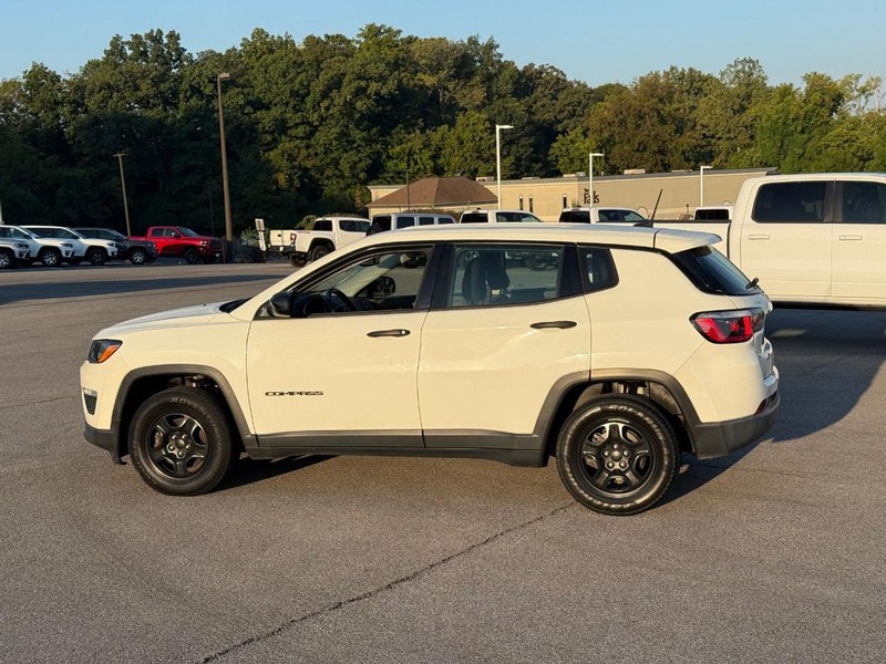 Jeep Compass Vehicle Image 03