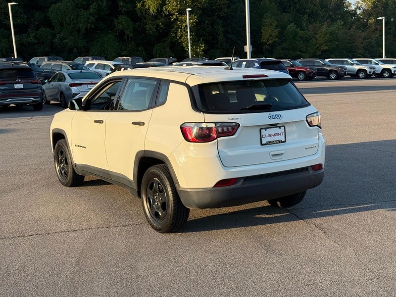 Jeep Compass Vehicle Image 04