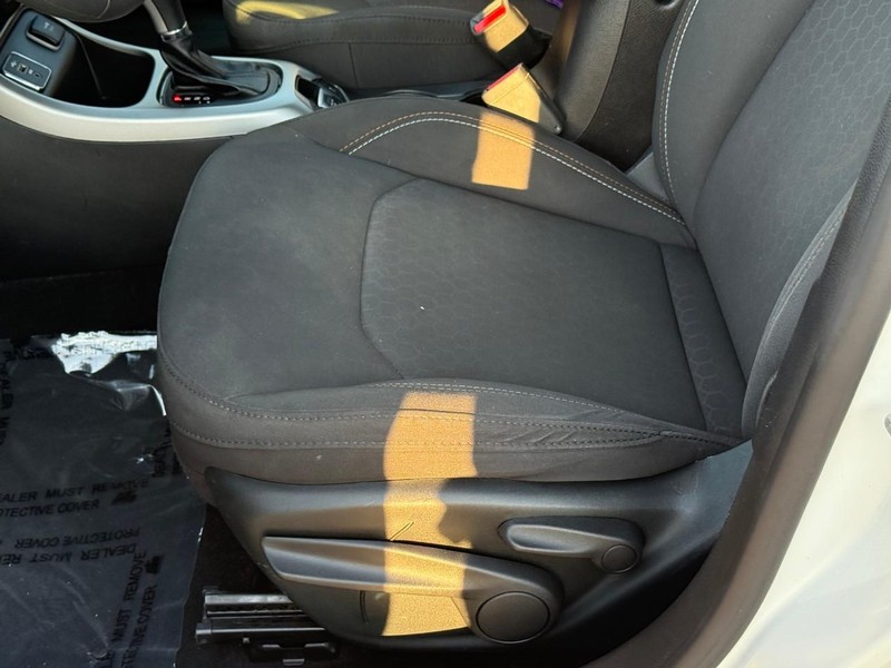 Jeep Compass Vehicle Image 20