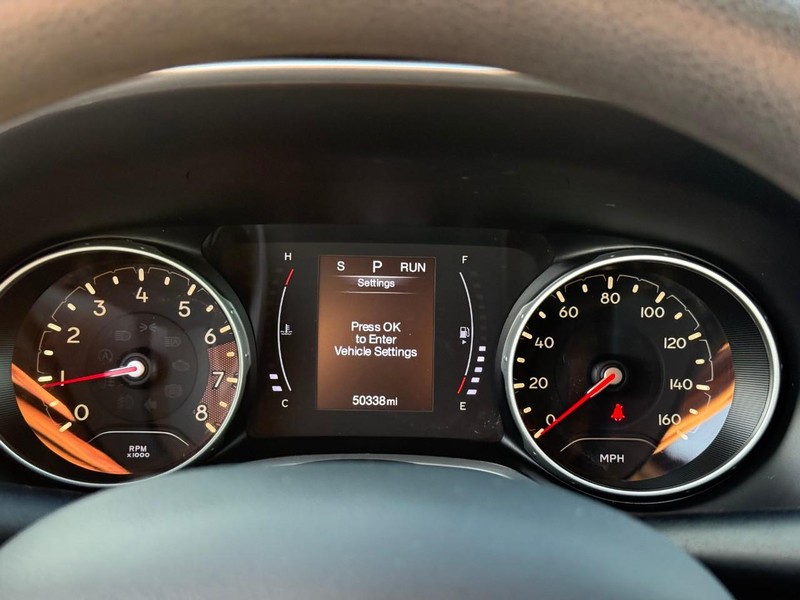Jeep Compass Vehicle Image 24