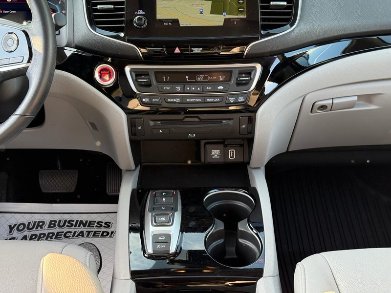 Honda Pilot Vehicle Image 19
