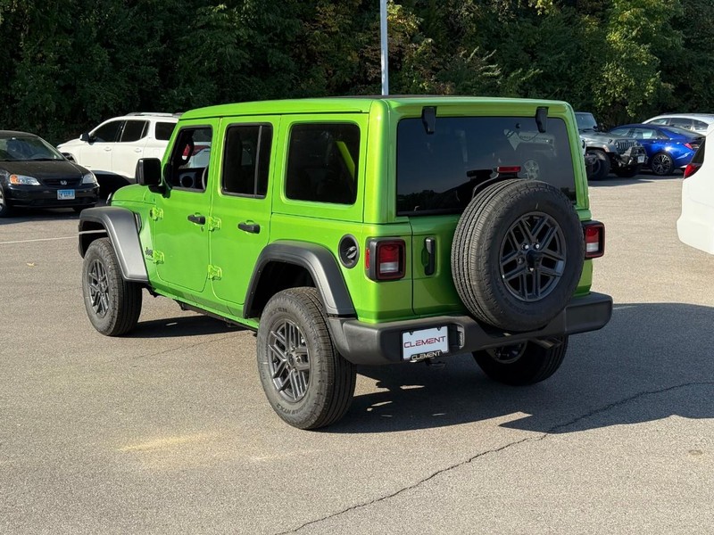 Jeep Wrangler Vehicle Image 04