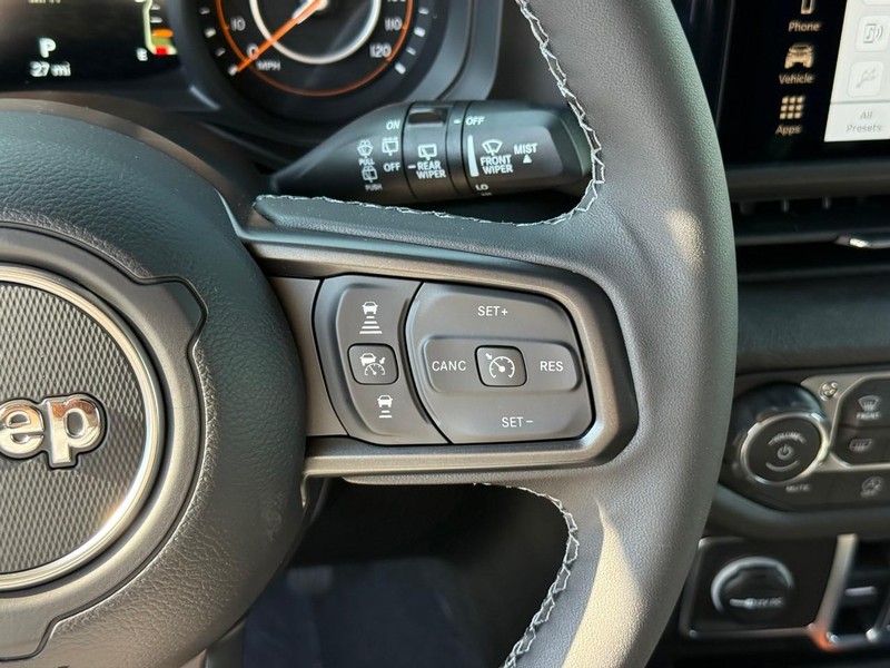 Jeep Wrangler Vehicle Image 16
