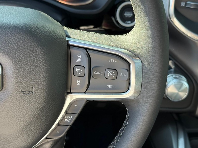 Ram 1500 Vehicle Image 17