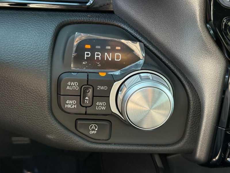 Ram 1500 Vehicle Image 18