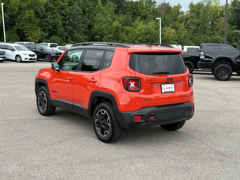 Jeep Renegade Vehicle Image 04