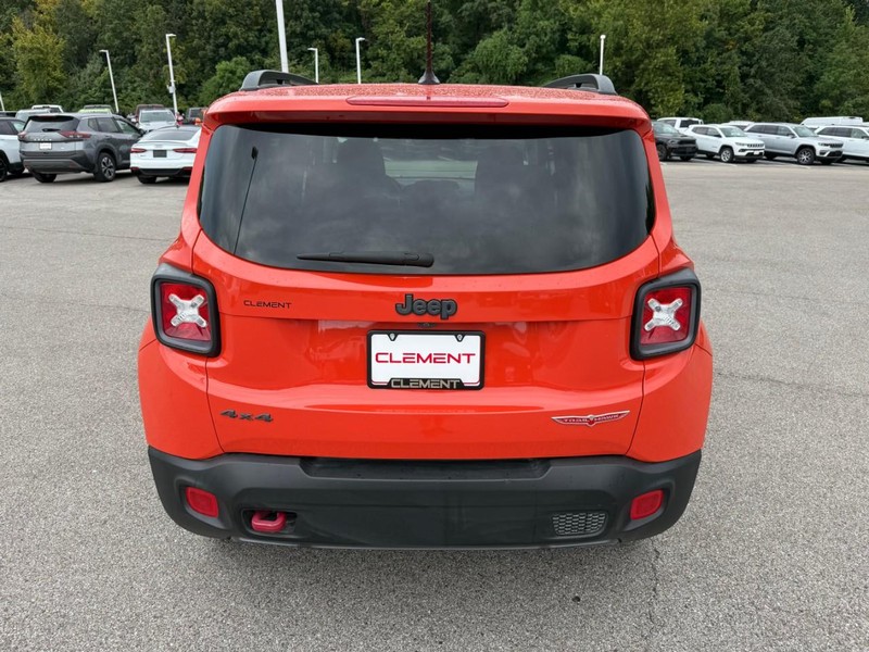 Jeep Renegade Vehicle Image 09