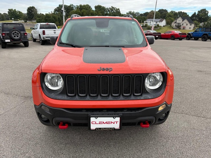 Jeep Renegade Vehicle Image 13
