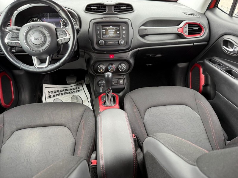 Jeep Renegade Vehicle Image 15