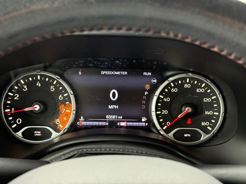Jeep Renegade Vehicle Image 25