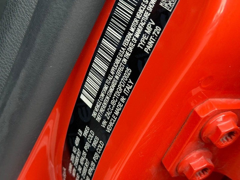 Jeep Renegade Vehicle Image 27