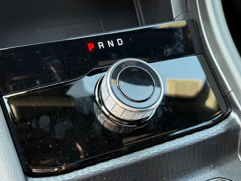 Jeep Grand Cherokee Vehicle Image 19